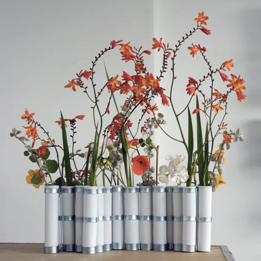 APRIL VASE [porcelain] image 3